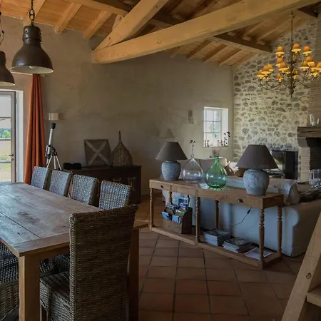 Lavish Mansion In With Private Pool Holiday home